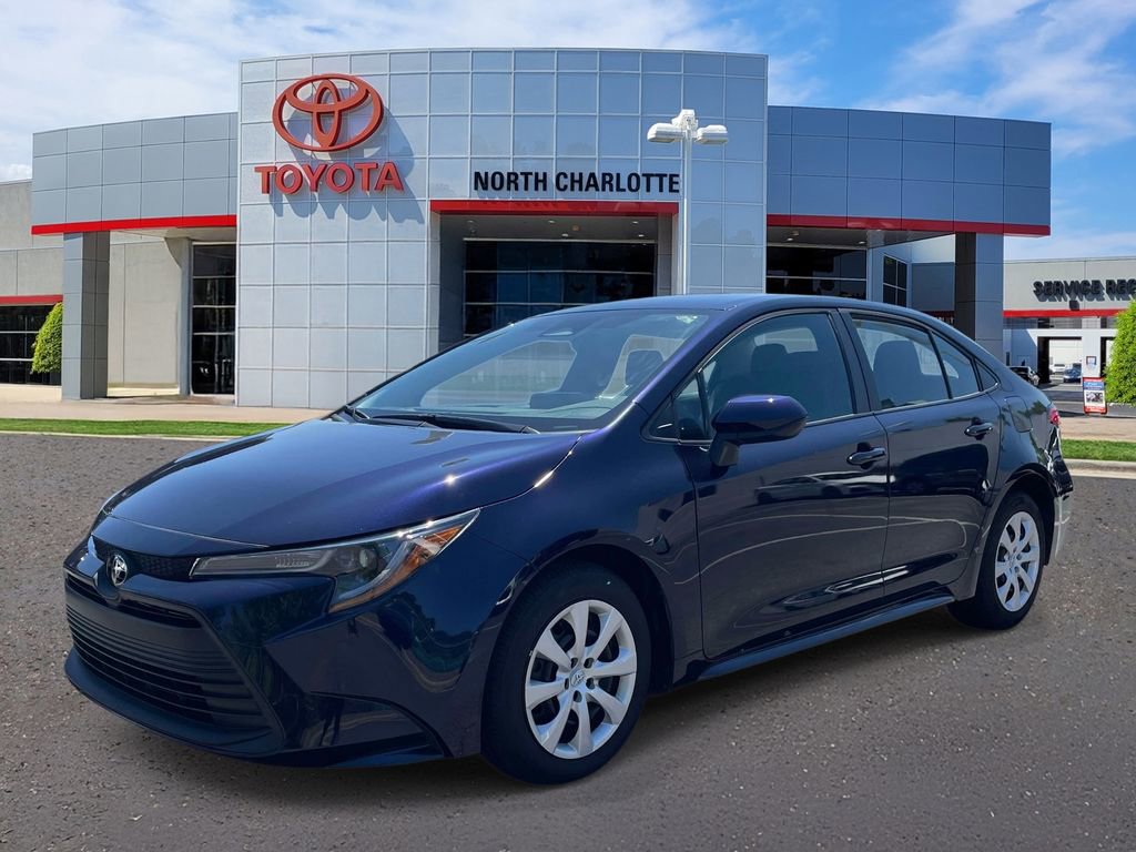 Used 2024 Toyota Corolla LE image 4