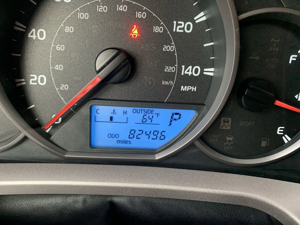 Used 2016 Toyota RAV4 LE image 18