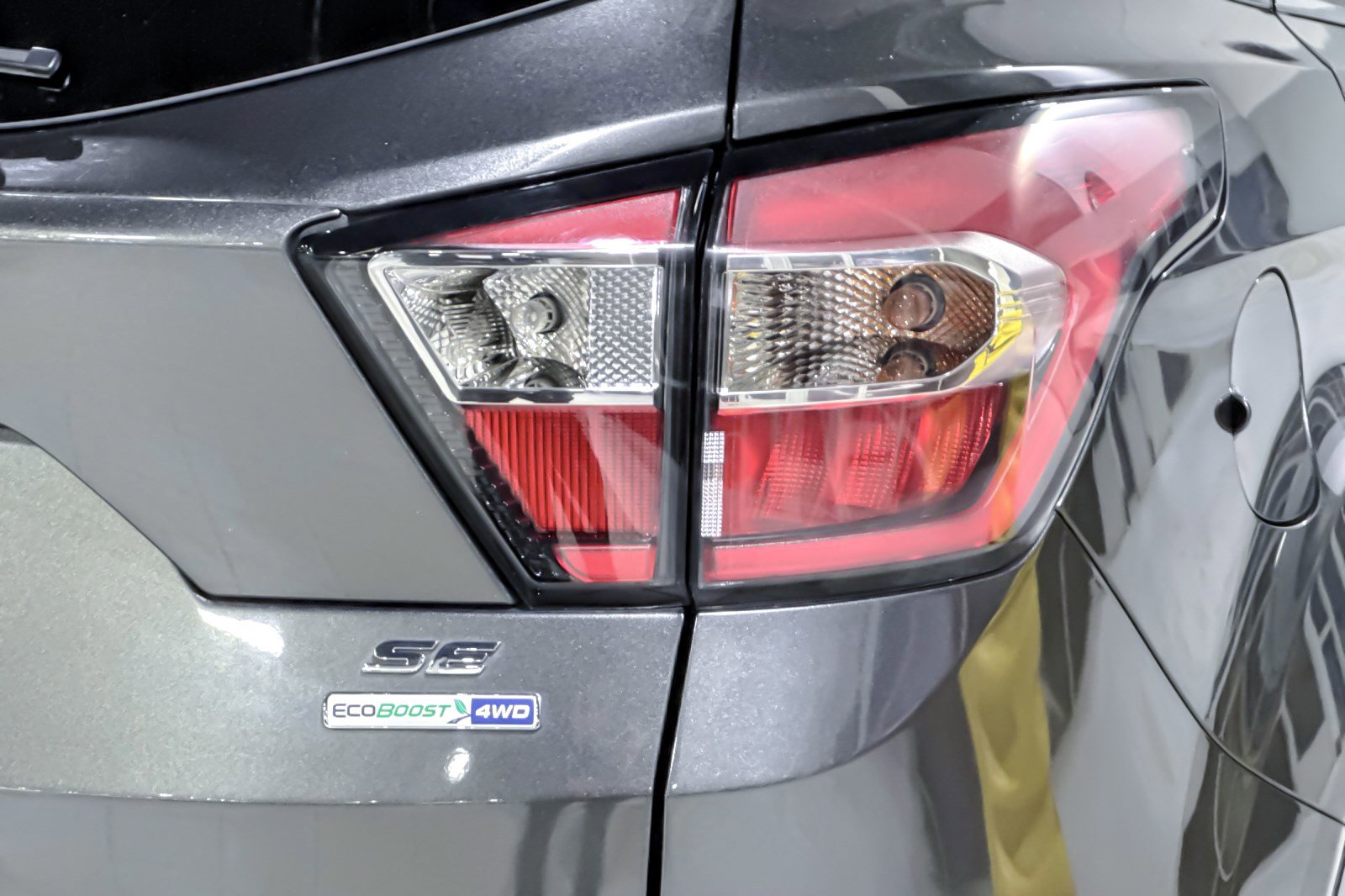 Used 2017 Ford Escape SE image 12