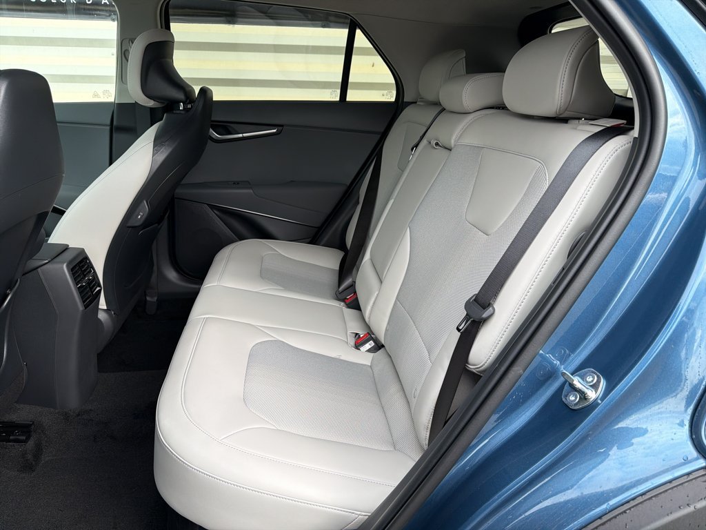 New 2026 Kia Niro EX FWD image 12