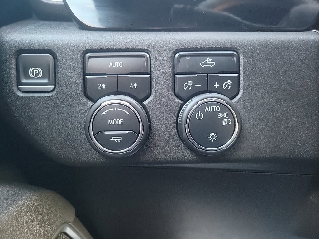 Certified 2025 Chevrolet Silverado 1500 LT image 10