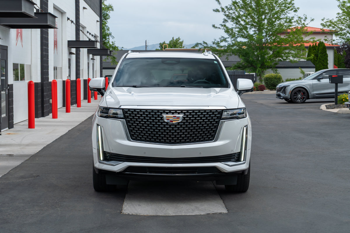 Used 2021 Cadillac Escalade Premium Luxury w/ LPO, Radiant Package AWD/4WD image 60