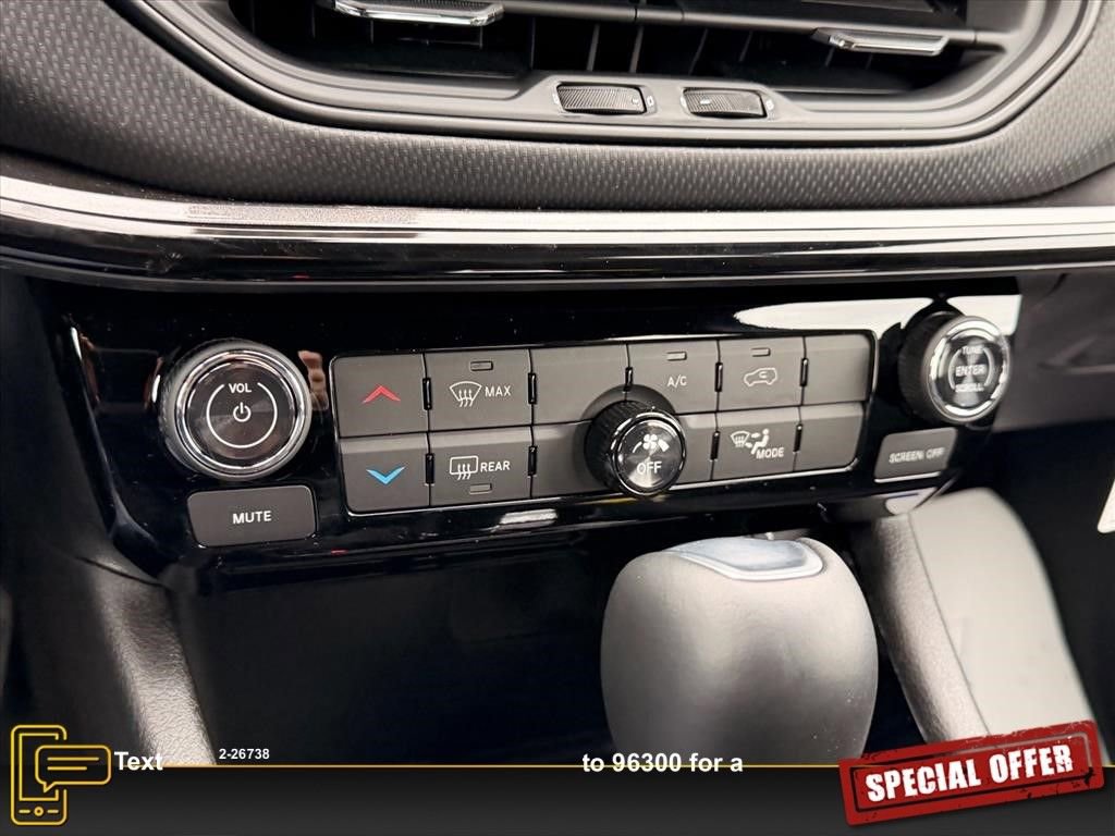 New 2026 Jeep Compass Latitude image 14