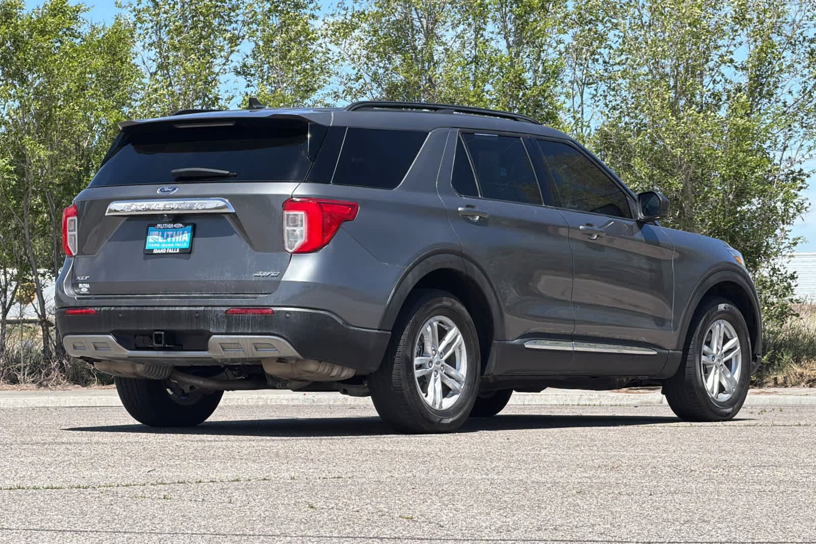 Certified 2023 Ford Explorer XLT w/ Equipment Group 202A AWD/4WD image 2