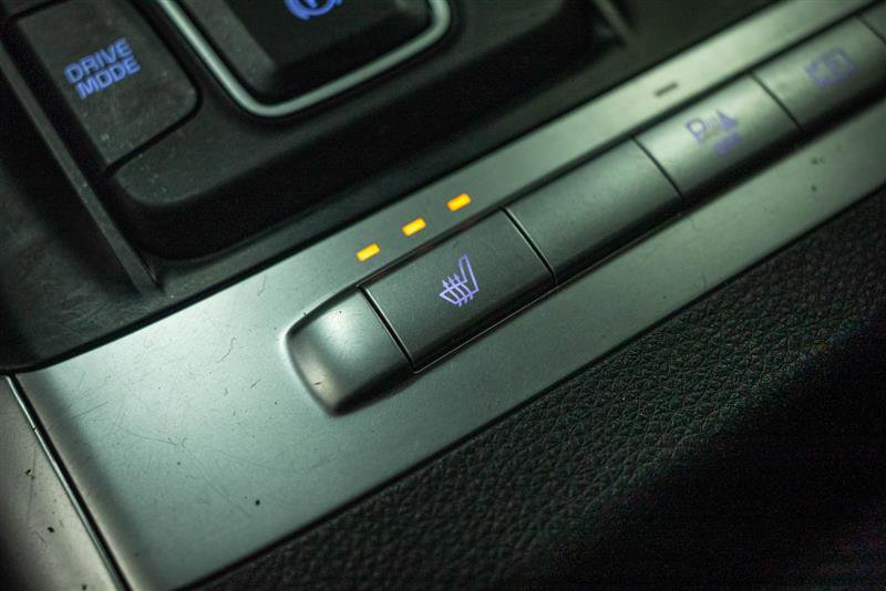 Used 2024 Kia Carnival LX image 21