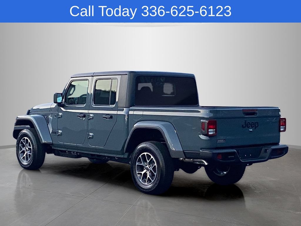 New 2026 Jeep Gladiator Sport AWD/4WD image 3