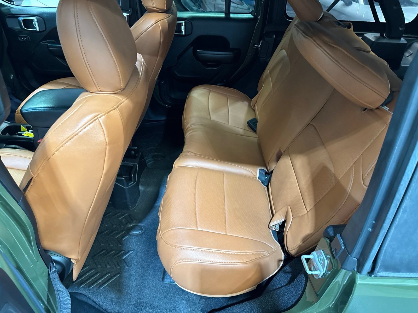Used 2021 Jeep Wrangler Unlimited Rubicon AWD/4WD image 24