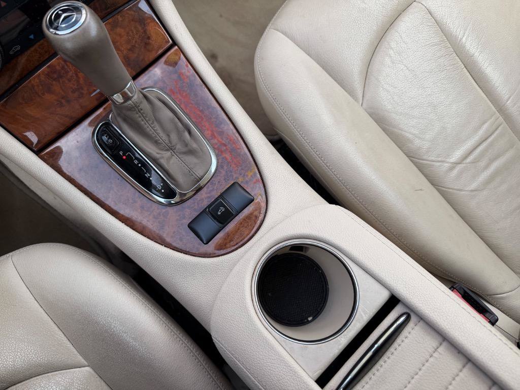 Used 2007 Mercedes-Benz CLK 350 Cabriolet image 12