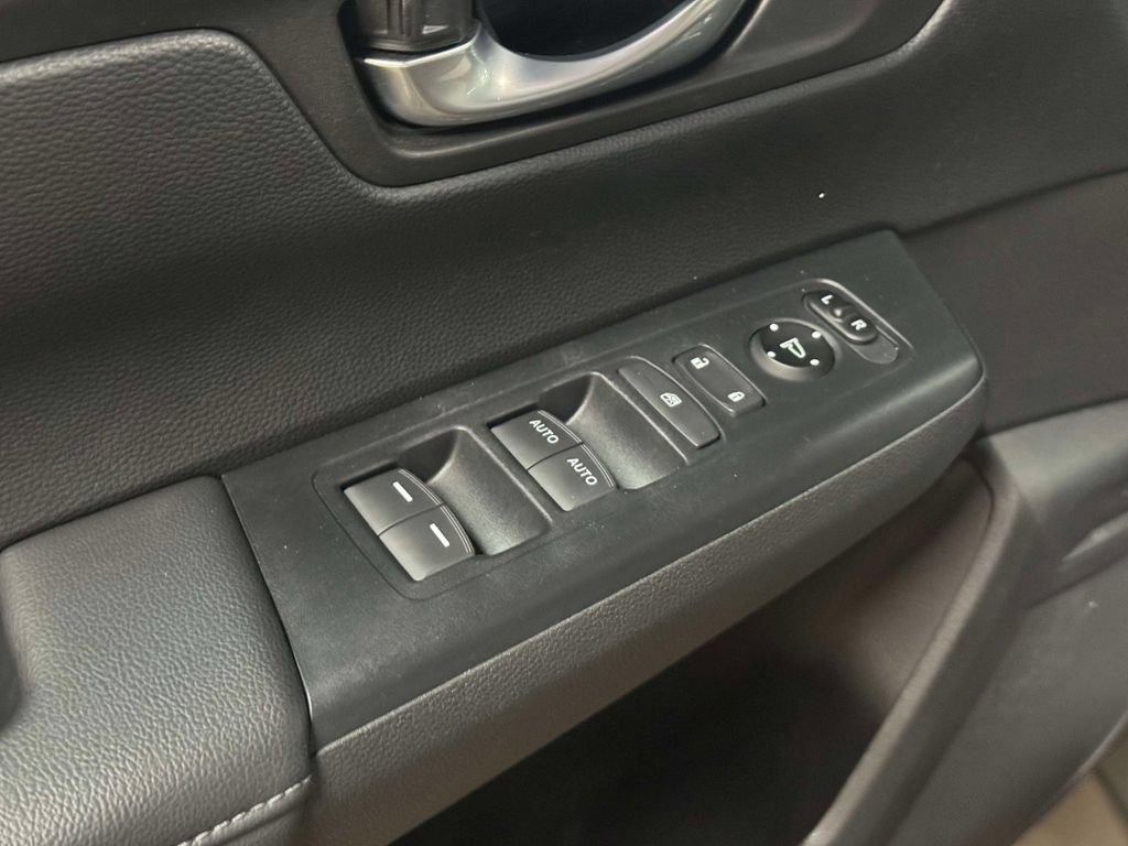 Used 2024 Honda CR-V EX image 29