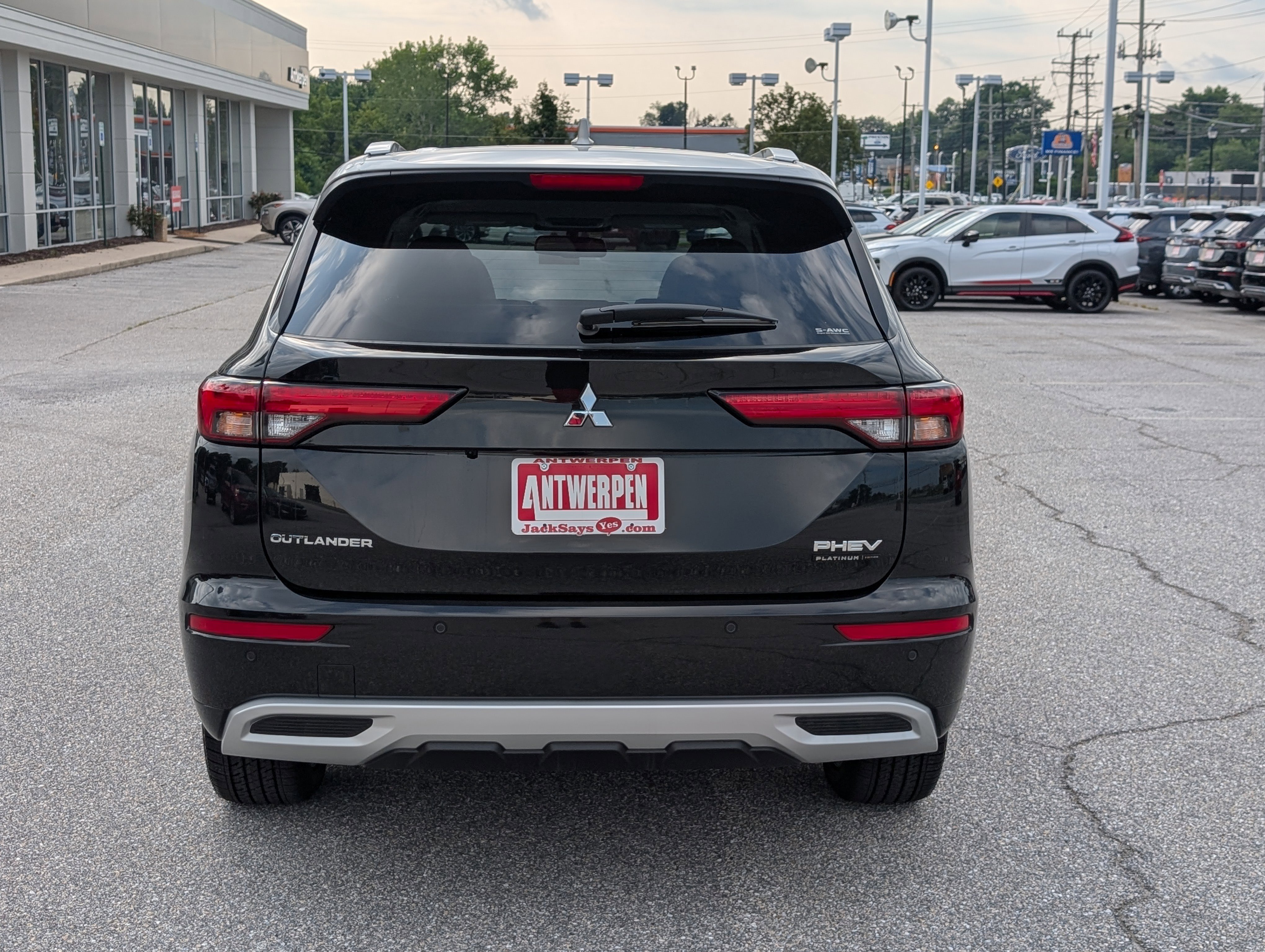 New 2025 Mitsubishi Outlander SEL image 6