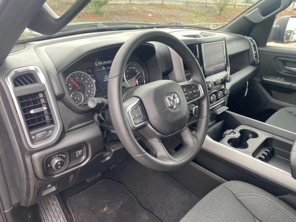 New 2026 RAM 1500 Express AWD/4WD image 18