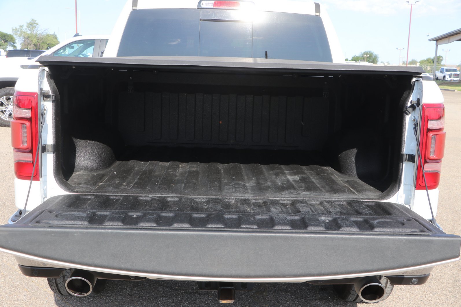 Used 2022 RAM 1500 Limited w/ Trailer Tow Group (B) AWD/4WD image 30