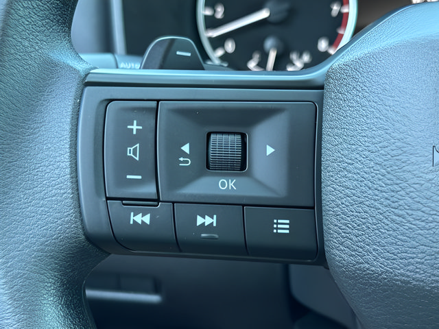 Used 2026 Nissan Rogue S AWD/4WD image 12