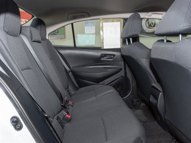 Used 2022 Toyota Corolla LE image 19