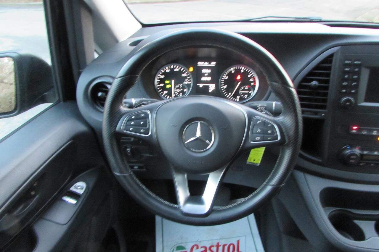 Used 2018 Mercedes-Benz Metris Passenger image 16