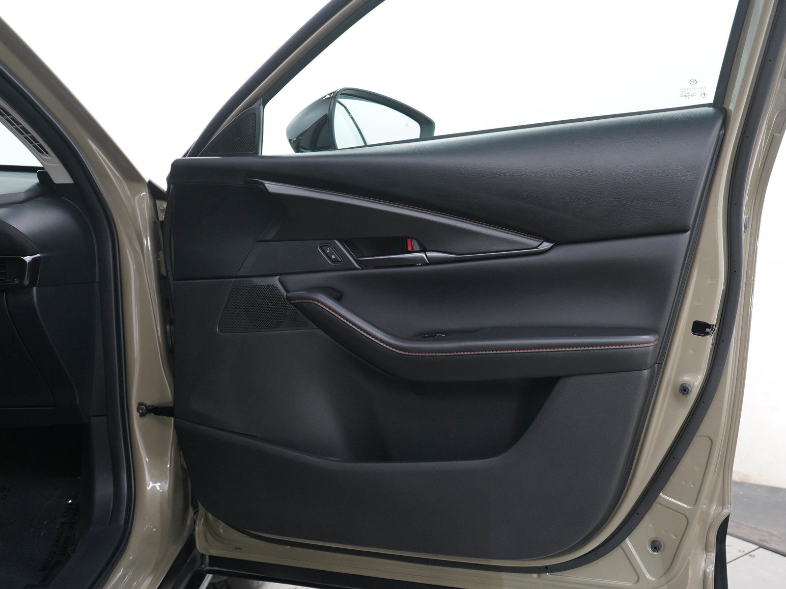 Used 2025 MAZDA CX-30 Carbon AWD/4WD image 9