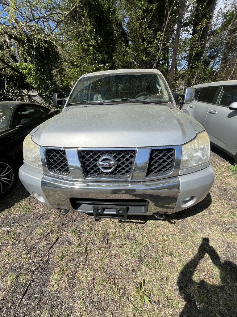 Used 2007 Nissan Titan LE w/ Tow Pkg image 1