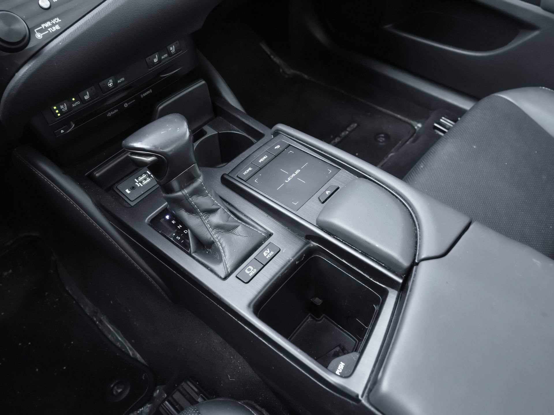 Used 2020 Lexus ES 300h w/ Premium Package FWD image 23