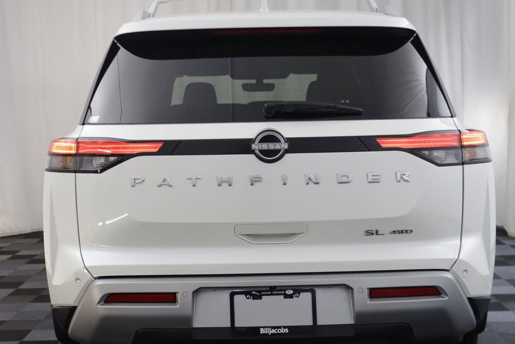 Used 2023 Nissan Pathfinder SL image 17