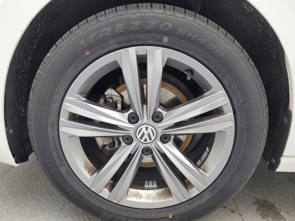 Used 2019 Volkswagen Jetta R-Line FWD image 31