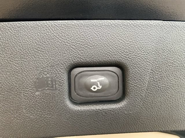 Used 2022 Lincoln Nautilus Reserve AWD/4WD image 8