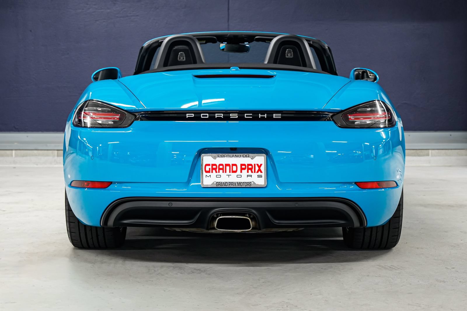 Used 2021 Porsche 718 Boxster RWD image 4