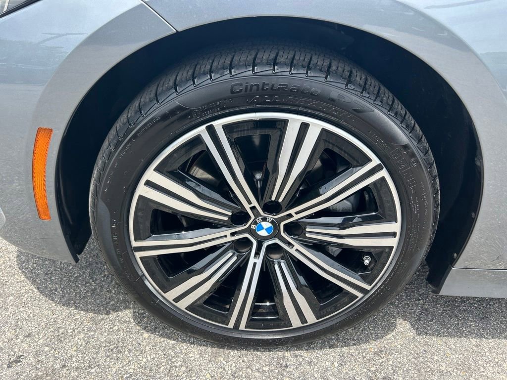 Used 2025 BMW 330i xDrive Sedan w/ Convenience Package AWD/4WD image 18