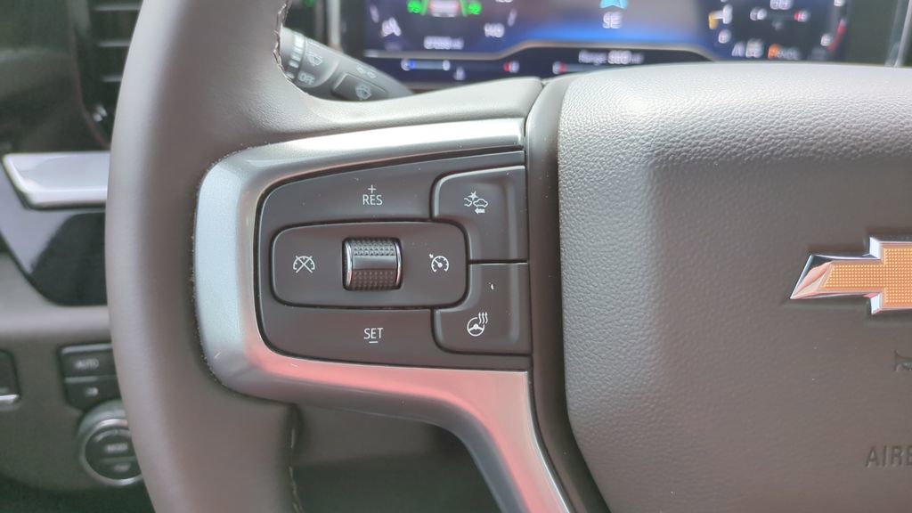 Used 2025 Chevrolet Silverado 2500 LTZ w/ LTZ Convenience Package image 23