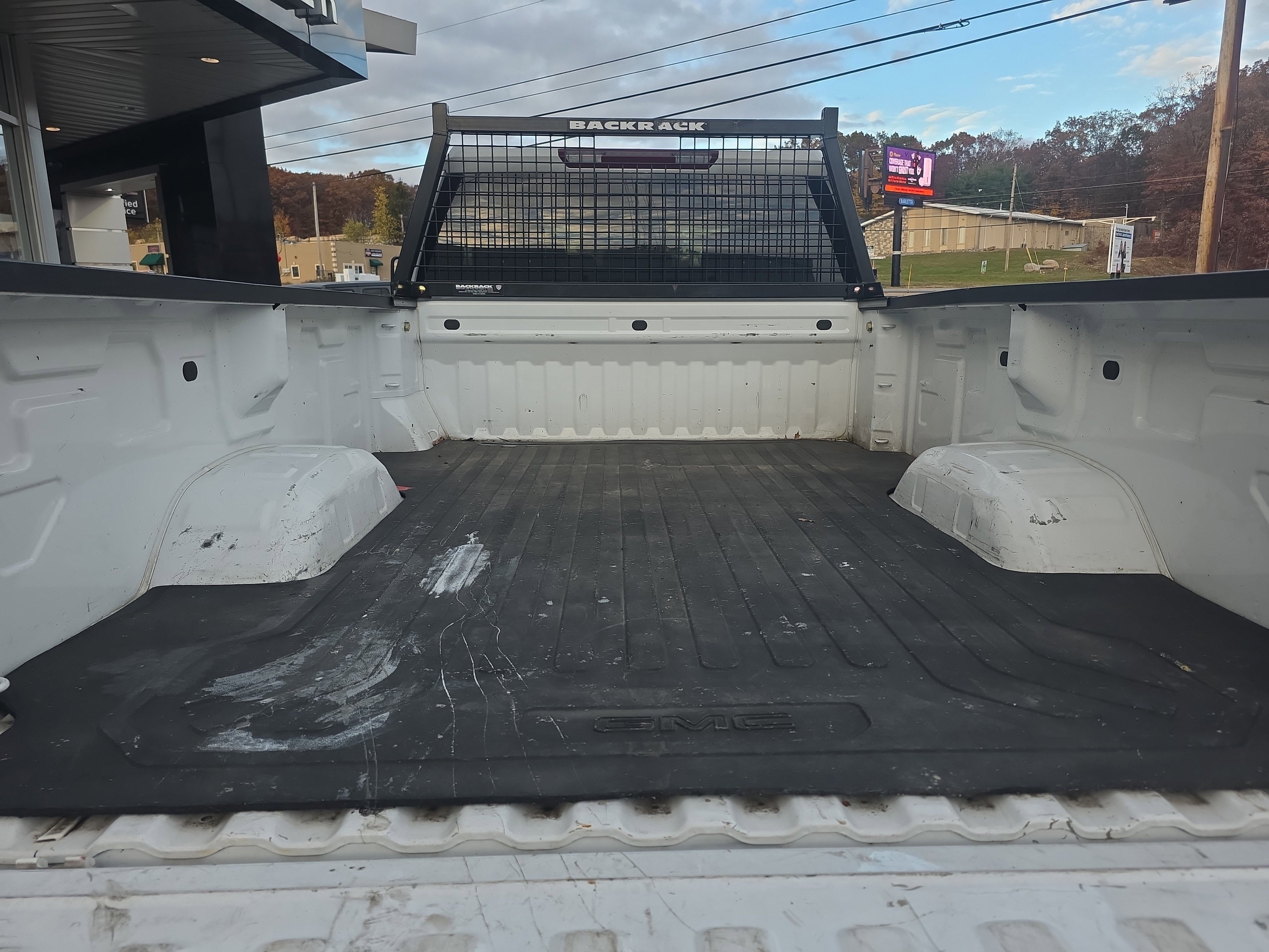 Used 2022 GMC Sierra 3500 SLE w/ SLE Convenience Package image 7