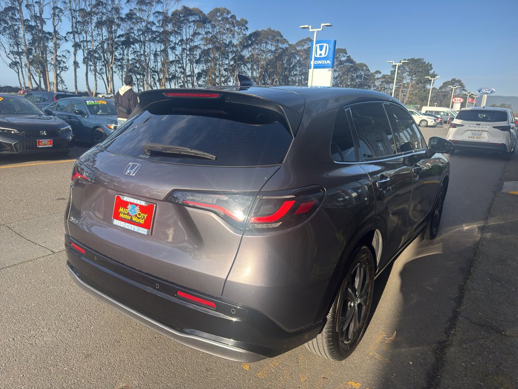 Used 2023 Honda HR-V EX-L image 12