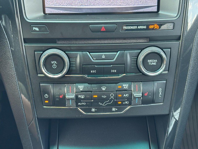 Used 2016 Ford Explorer XLT w/ Equipment Group 202A FWD image 25