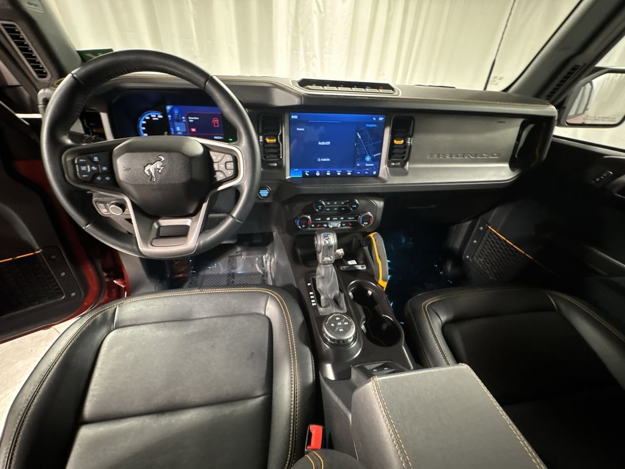 Used 2024 Ford Bronco Badlands image 16