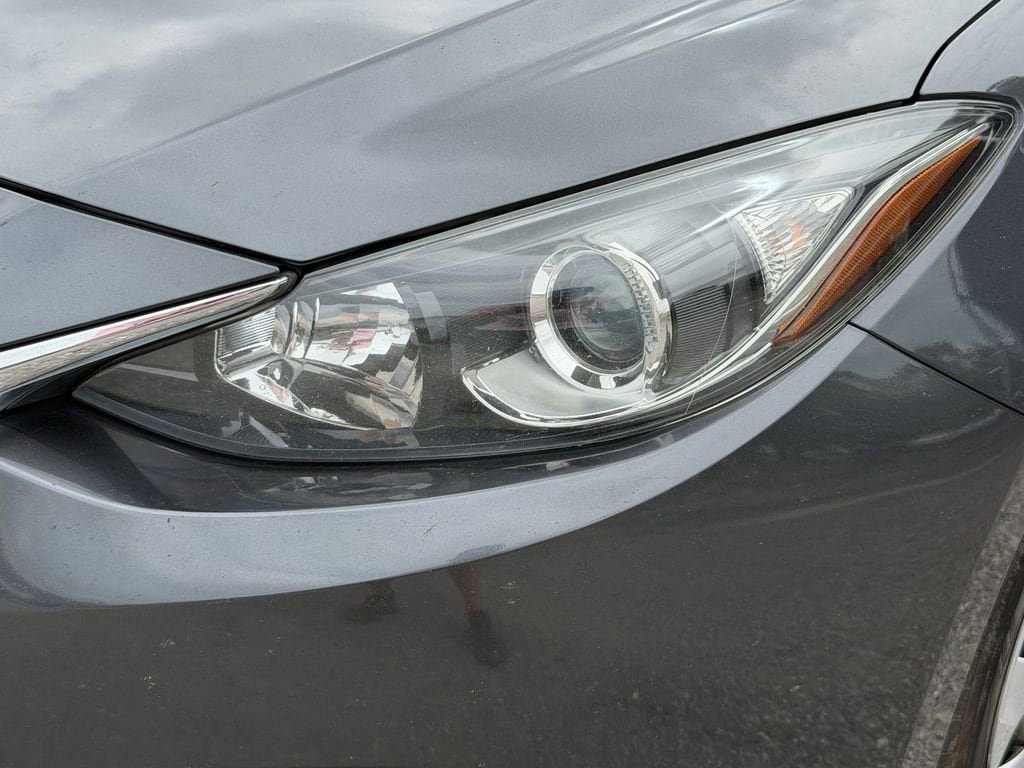 Used 2015 MAZDA MAZDA3 i Sport FWD image 11