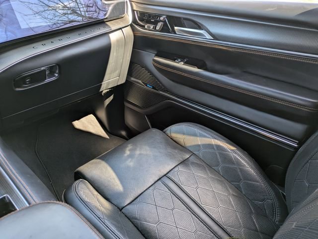 Used 2023 Jeep Grand Wagoneer Series III w/ Rear Seat Video Group 1 image 18