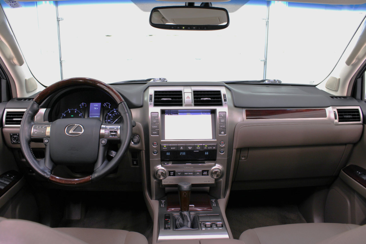 Used 2017 Lexus GX 460 Premium image 49