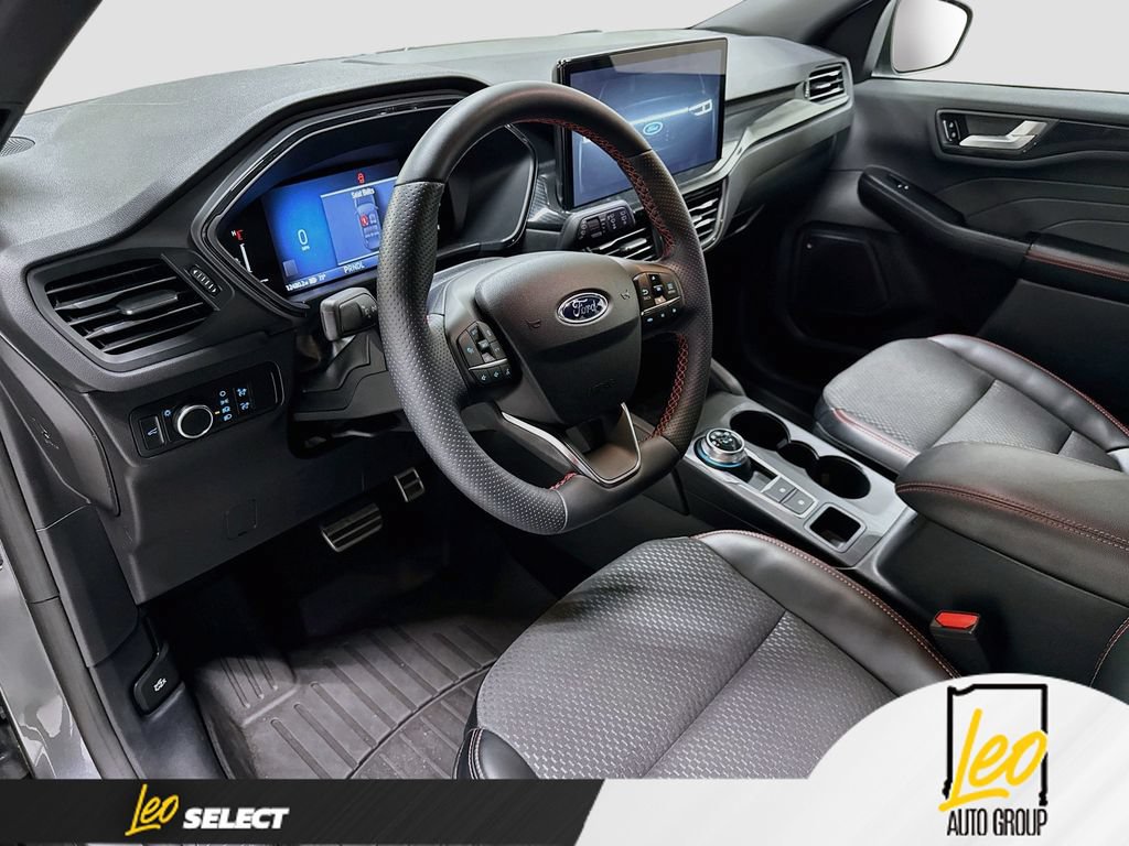 Used 2023 Ford Escape ST-Line w/ Tech Pack #1 AWD/4WD image 12