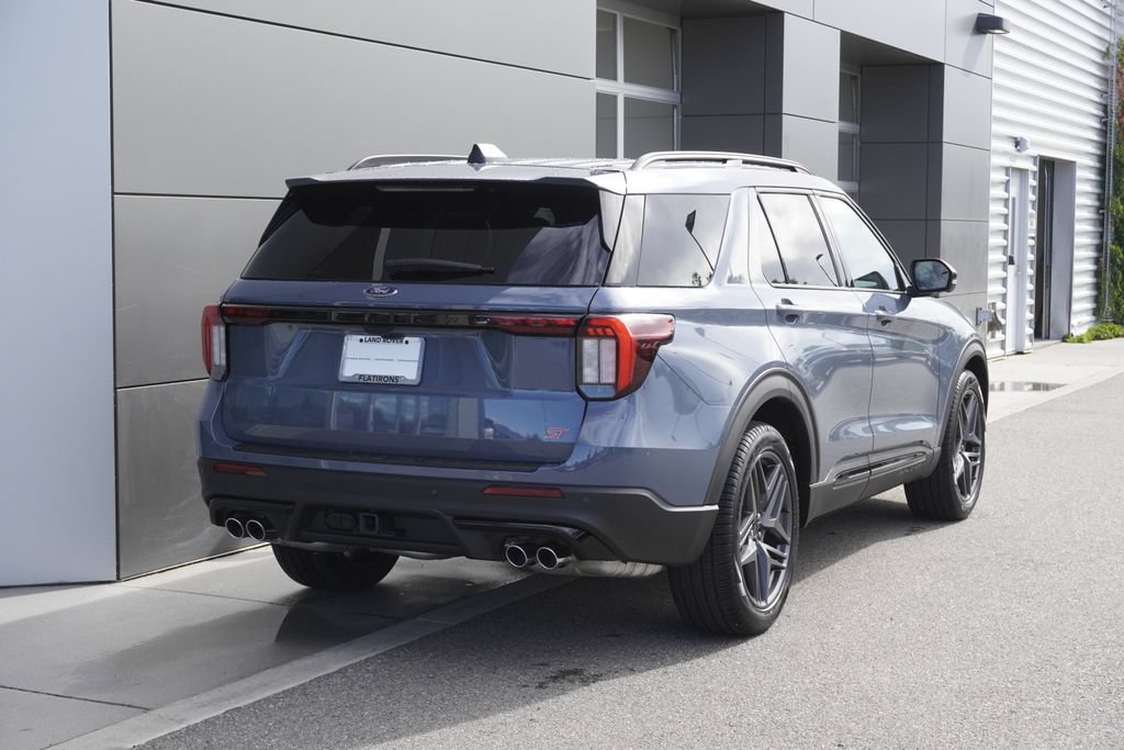 Used 2025 Ford Explorer ST w/ Sun And Sound Package AWD/4WD image 2