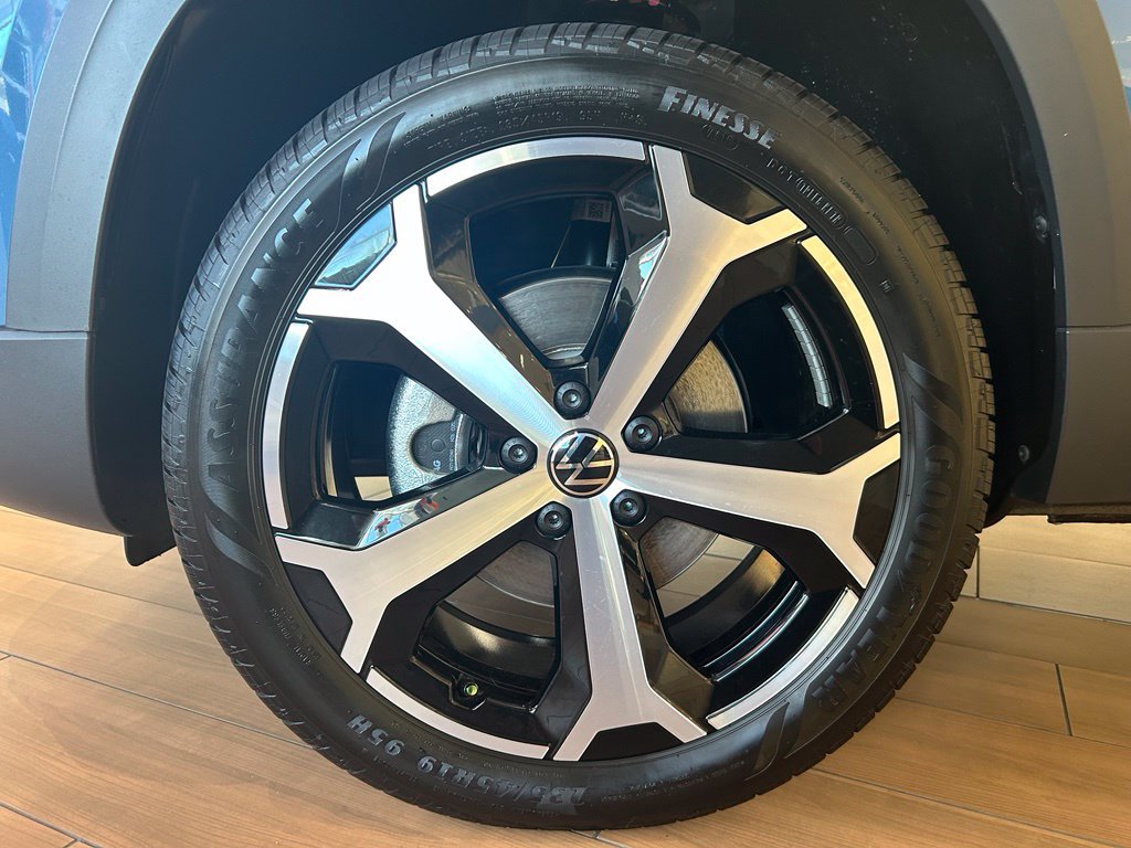 New 2026 Volkswagen Taos SEL AWD/4WD image 34