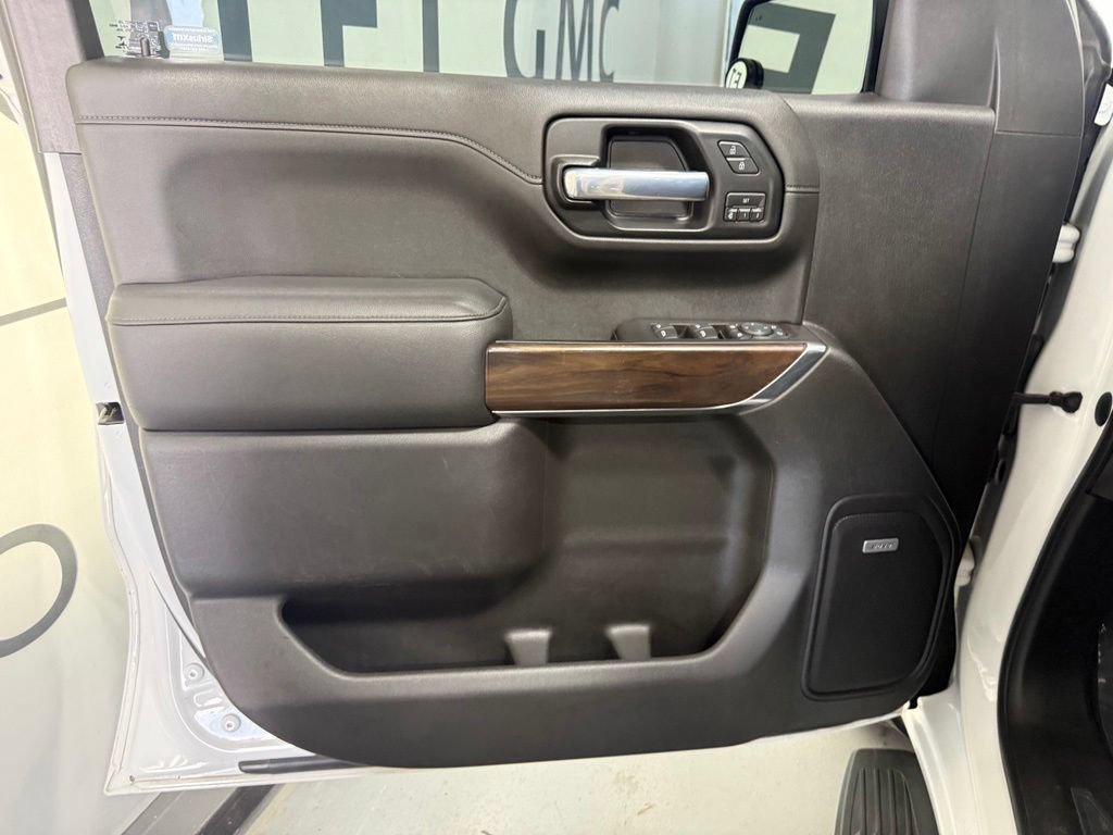 Used 2019 GMC Sierra 1500 SLT w/ SLT Premium Plus Package AWD/4WD image 7