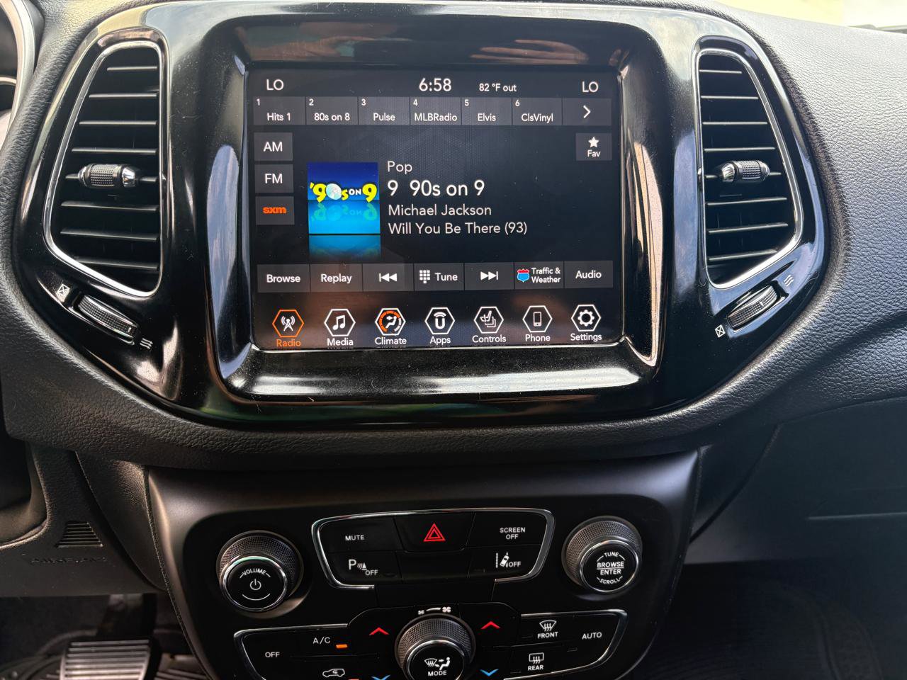 Used 2021 Jeep Compass Limited FWD image 10