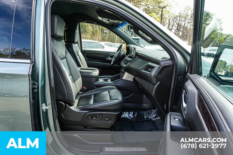 Used 2024 Chevrolet Suburban LT RWD image 25