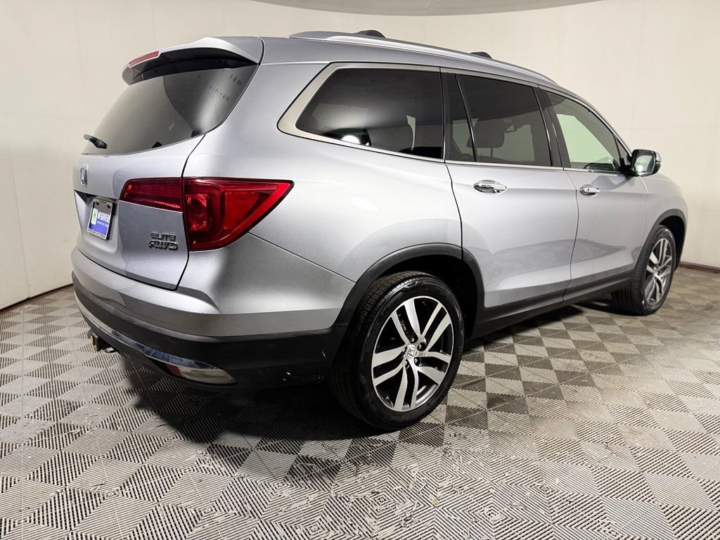 Used 2017 Honda Pilot Elite image 7