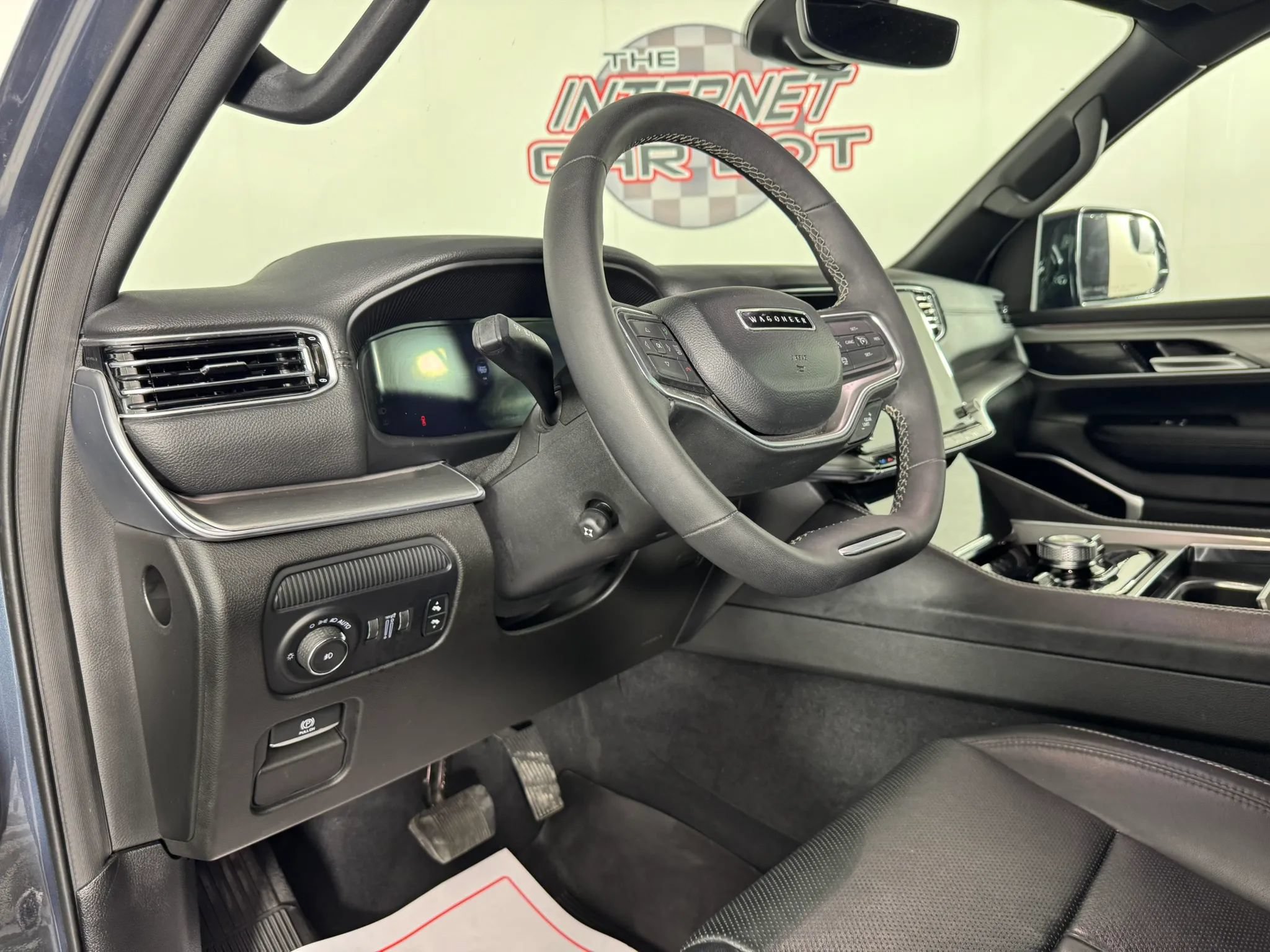 Used 2024 Jeep Wagoneer Series II w/ Convenience Group I AWD/4WD image 10