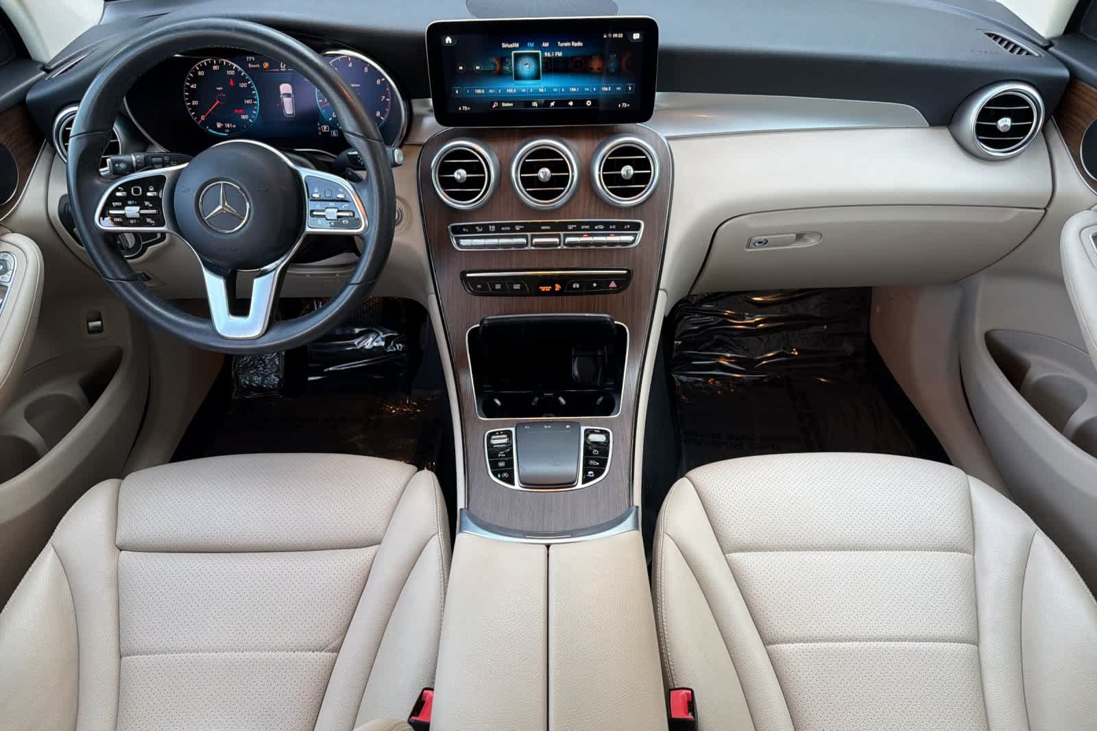Used 2022 Mercedes-Benz GLC 300 4MATIC image 3
