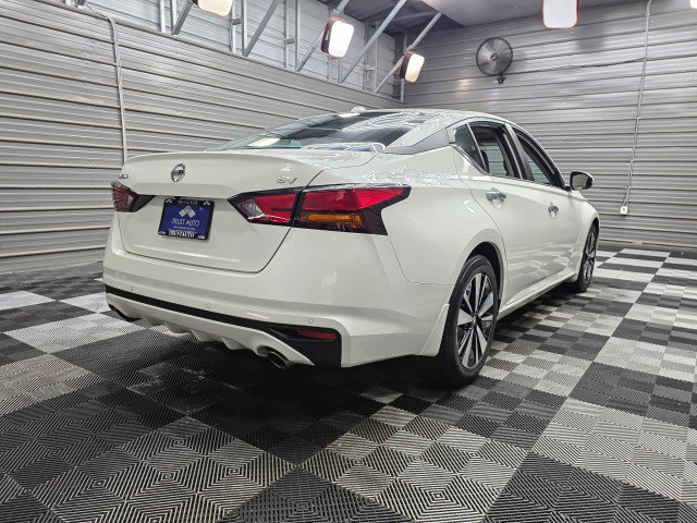 Used 2022 Nissan Altima 2.5 SV w/ SV Premium Package FWD image 5
