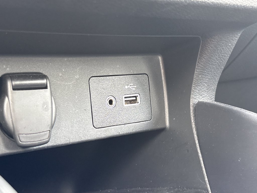 Used 2025 Nissan Versa SV w/ Trunk Package FWD image 15