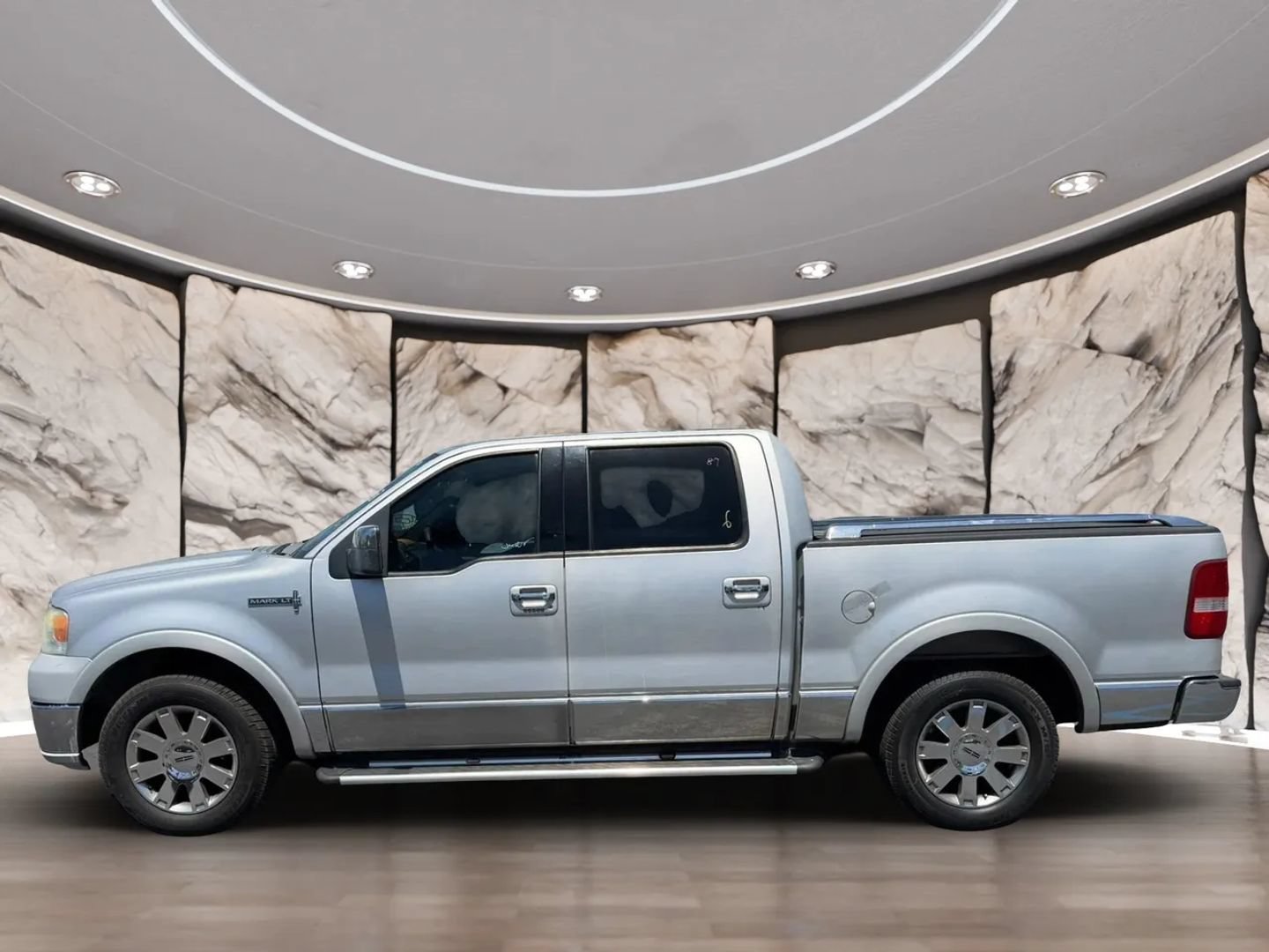 Used 2006 Lincoln Mark LT 2WD image 5