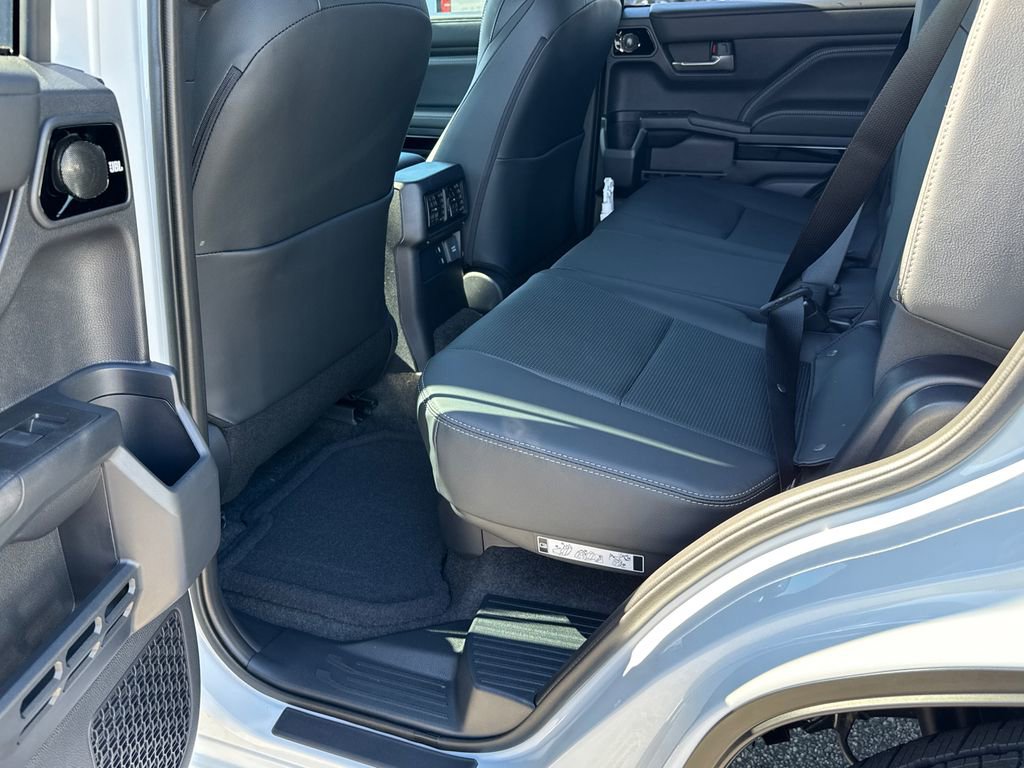 New 2025 Toyota 4Runner Limited AWD/4WD image 19