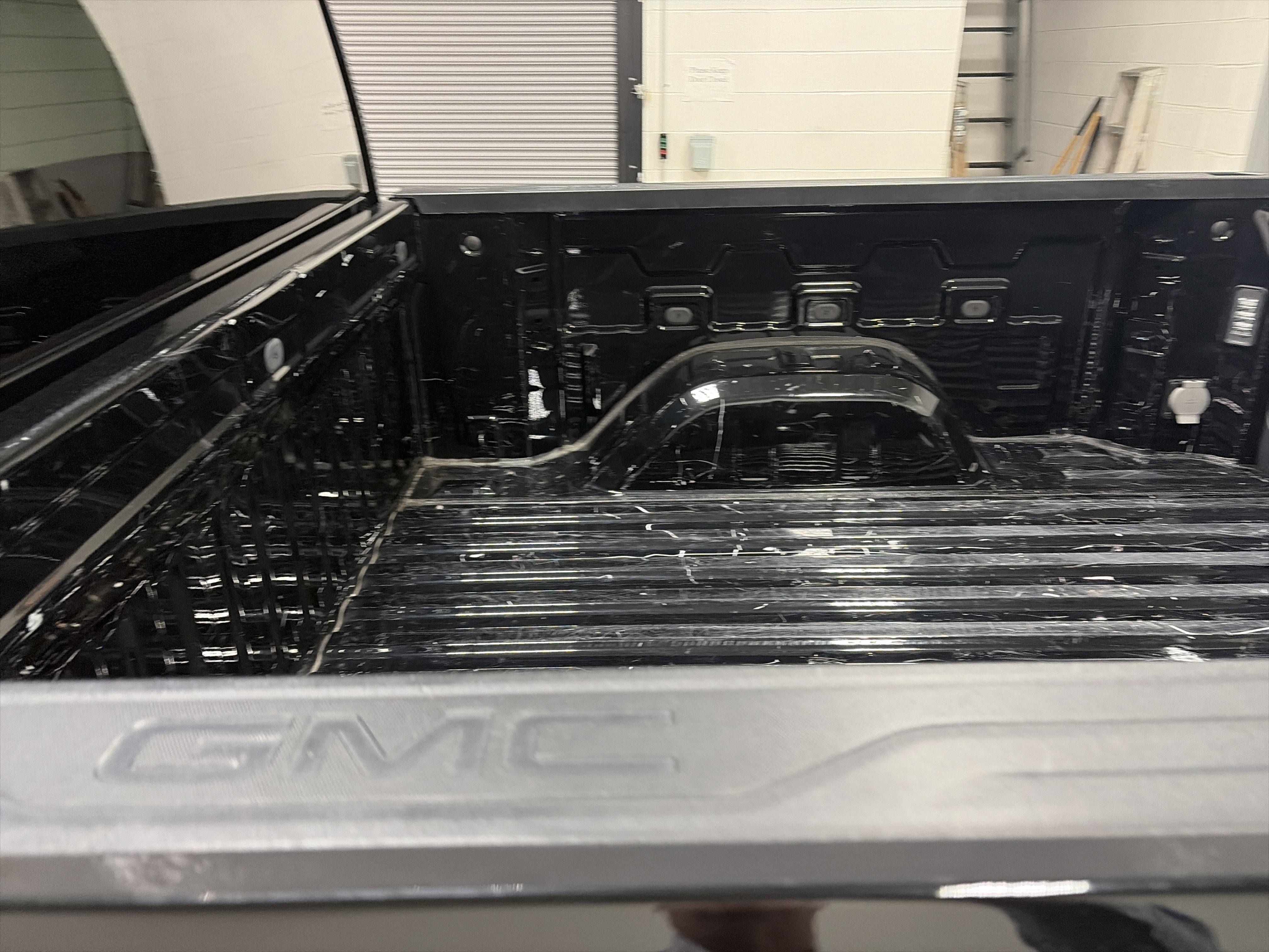 Used 2024 GMC Sierra 1500 SLT image 27