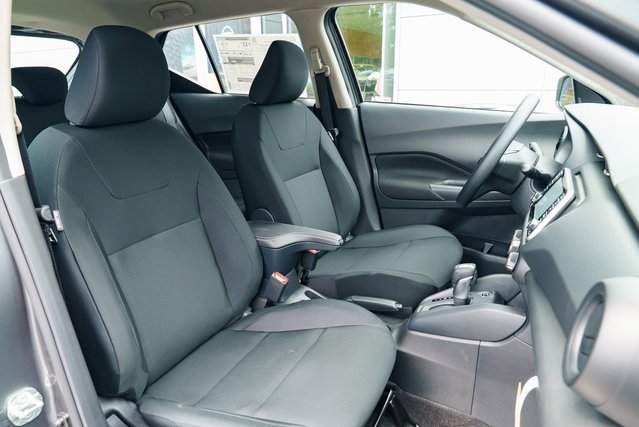 New 2025 Nissan Kicks Play S image 24